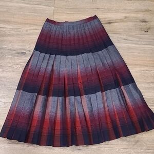Vintage Highland Queen Reversible Wool Pleated Skirt Sz 6  100% Pure Virgin Wool